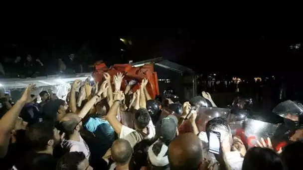 Explosion au port de Beyrouth : des Libanais manifestent pour faire avancer l'enquête