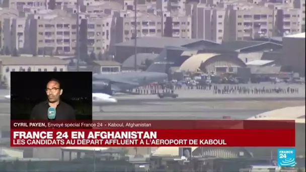 Évacuations d'Afghanistan : des milliers de personnes s'agglutinent près de l'aéroport