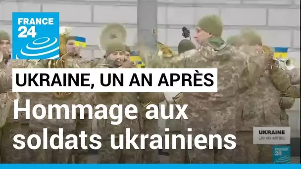 Ukraine, un an après : cérémonies d'hommage aux soldats morts sur le front • FRANCE 24