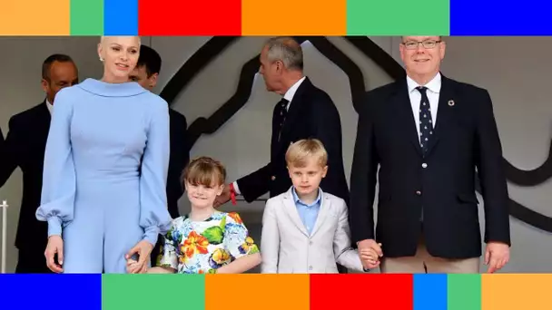 Albert et Charlene de Monaco : rare photo de famille pour fêter la réussite de leurs jumeaux