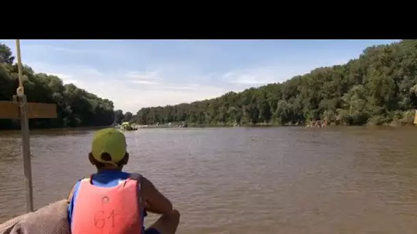 Une course de bateau en faveur du respect de l'environnement sur la rivière Tisza en Hongrie