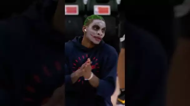 Kevin Porter Jr. warms up in full Joker face paint 👀