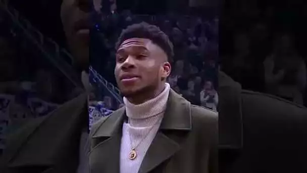 Giannis Gets A Standing Ovation For Passing Kareem On The All-Time Scoring List!