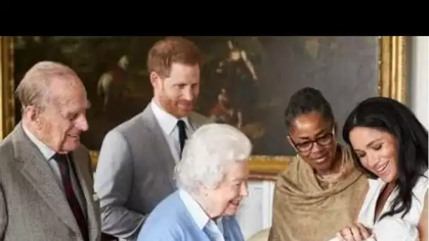 La reine étend une branche d'olivier à Meghan et Harry alors que Monarch célèbre le 3e anniversaire