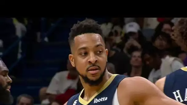 CJ McCollum Scores 16 Straight Points To Seal Pelicans W! | March 8, 2023