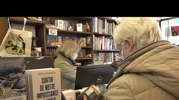 À Paris, les bibliophiles renouent avec les librairies