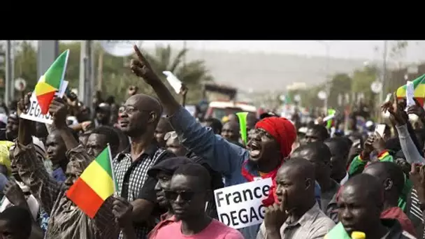 À Bamako, des Maliens réclament le départ de la force française Barkhane