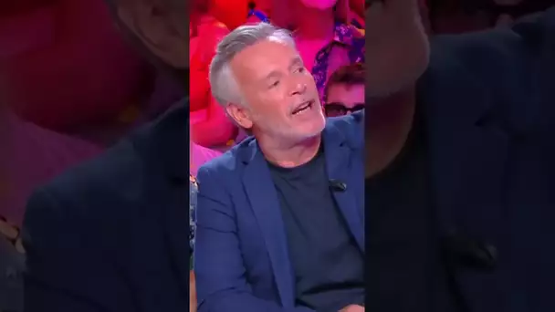 Cyril nous dévoile ses talents de chanteur !