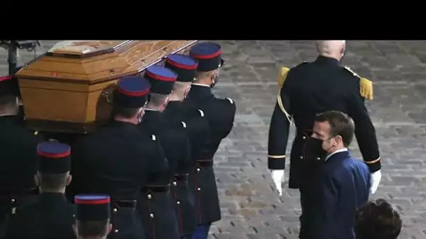 REPLAY - Hommage national à Samuel Paty : discours d'Emmanuel Macron à la Sorbonne