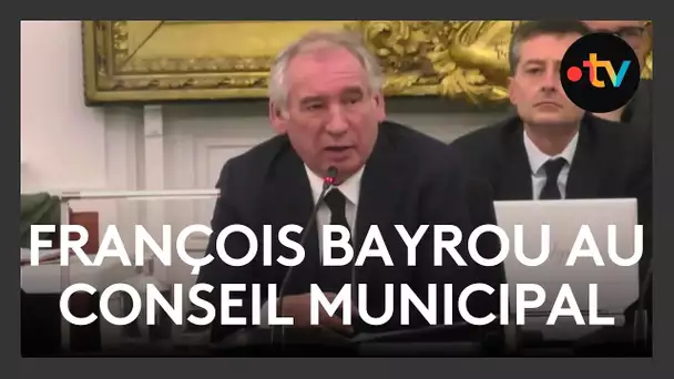 François Bayrou à Pau, le 1er ministre de retour au conseil municipal