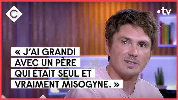 Guillermo Guiz, le sens de l'humour féministe - C à Vous - 13/09/2021