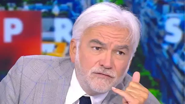 Pascal Praud : "Si j’ai bien compris, le président appelle M.Le Pen pour lui demander son avis ?!"