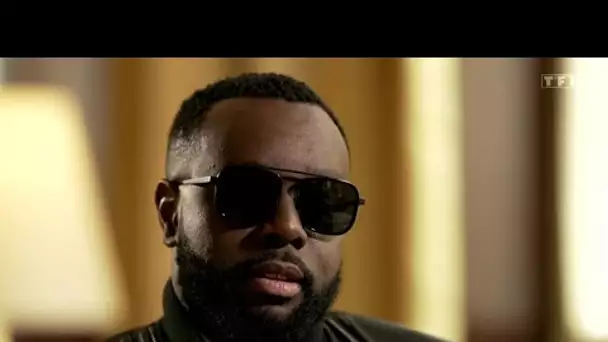 Maître Gims dévoile l’incroyable raison pour laquelle il garde ses lunettes :...