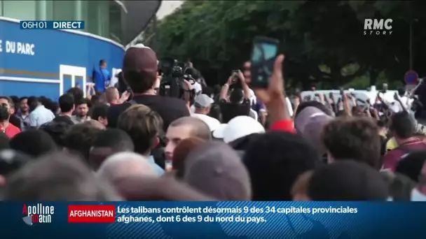 "Je ne réalise toujours pas!": les supporters parisiens fêtent l'arrivée de Messi au PSG