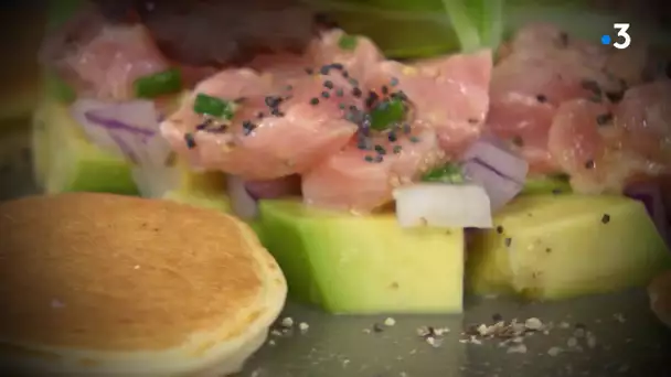 Recette pour Noêl : Tartare de saumon à l’avocat et blinis