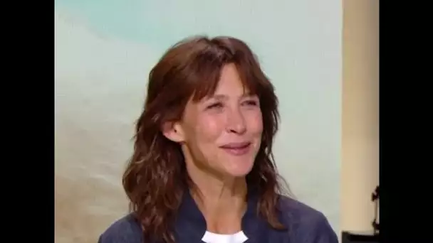 Sophie Marceau amusée : le lapsus coquin de Yann Barthès ne passe pas inaperçu !