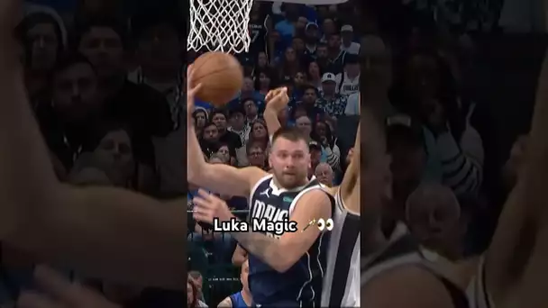 This Luka drops ridiculous no look dime 👀