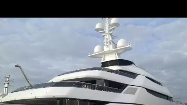 Le superyacht d'un oligarque immobilisé dans le port de Barcelone