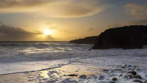 Sur la presqu'île de Quiberon, le combat continue contre le projet d’éoliennes offshore voulu par…