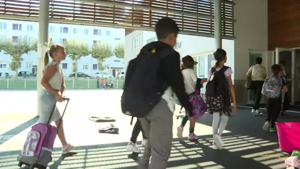 Mourenx, aide aux devoirs à l'école de Bordeu