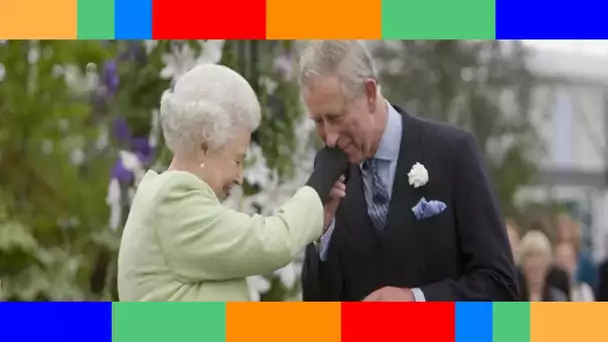 “Je voudrais vivre caché dans ton pantalon”  ce jour où le prince Charles a choqué Elizabeth II