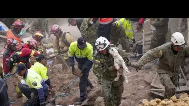 Equateur : course contre la montre pour les secours après un glissement de terrain