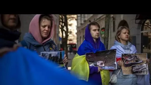 Mobilisations contre la guerre en Ukraine manifestants solitaires en Russie, performance en Lituanie