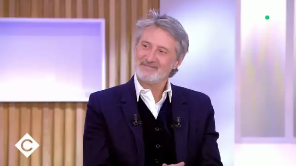 Les personnages mythiques d'Antoine De Caunes - C à Vous - 30/03/2021