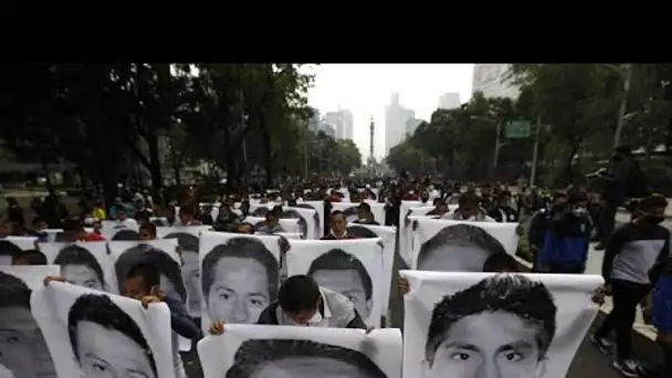 Au Mexique, des manifestants réclament de l'aide pour retrouver leur proche disparu