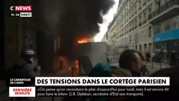 Premières tensions dans le cortège parisien et des dégâts matériels   #grevedu5decembre