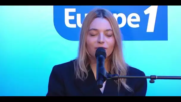 LIVE - Quand Santa chante en direct dans Culture Médias