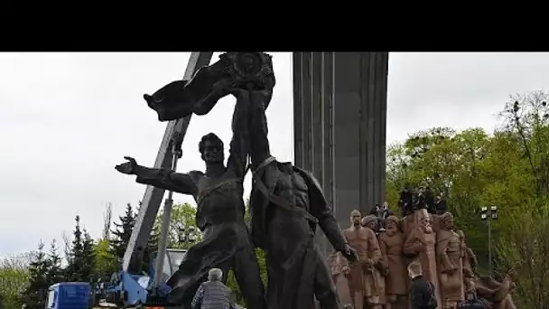 Kyiv déboulonne une statue dédiée à l'amitié entre l'Ukraine et la Russie