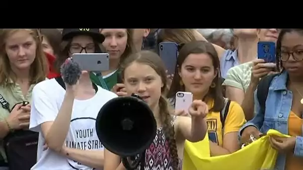 Greta Thunberg réunit ses partisans devant la Maison-Blanche