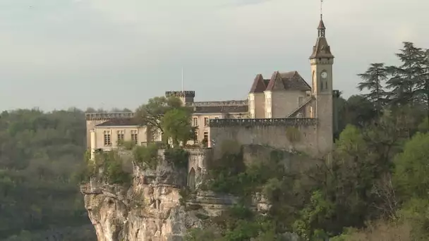 Lot : Rocamadour à l'heure du confinement. La cité mariale privée de pèlerins et de touristes.