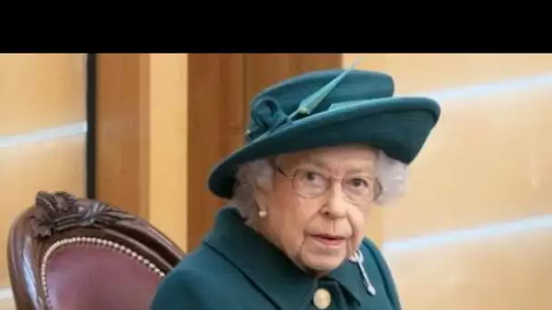 Elizabeth II fatiguée : le palais de Buckingham annonce du repos supplémentaire pour...