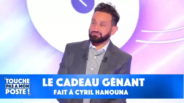 Le cadeau gênant offert à Cyril Hanouna