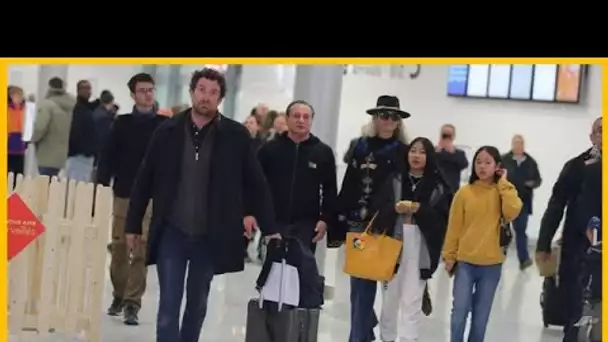 Laeticia Hallyday et Pascal Balland : Adieu le Maroc, retour à Paris en famille (photos)