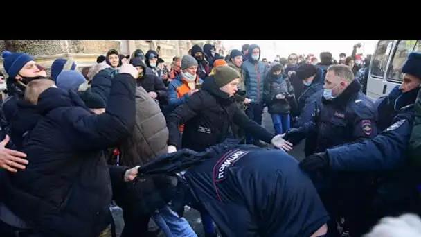 Des dizaines d'arrestations lors de manifestations en soutien à Alexeï Navalny