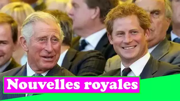 Chuckling Charles réagit au moment mignon du prince Harry avec un lapin dans un clip déterré