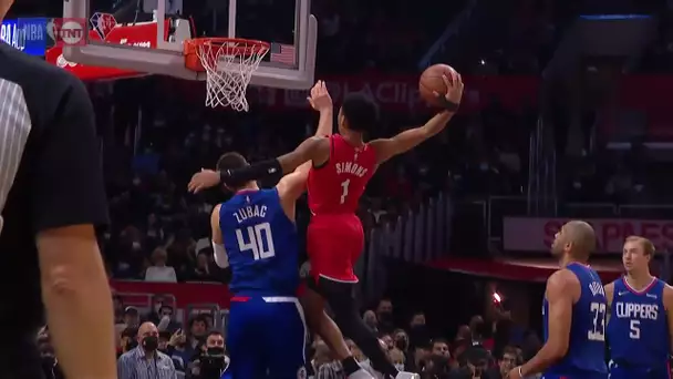 Anfernee Simons Takes FLIGHT 😮