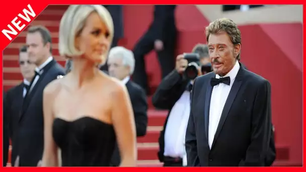 ✅  Laeticia Hallyday privée de “vie intime” par Johnny ? Quand son ancienne agente s’interrogeait