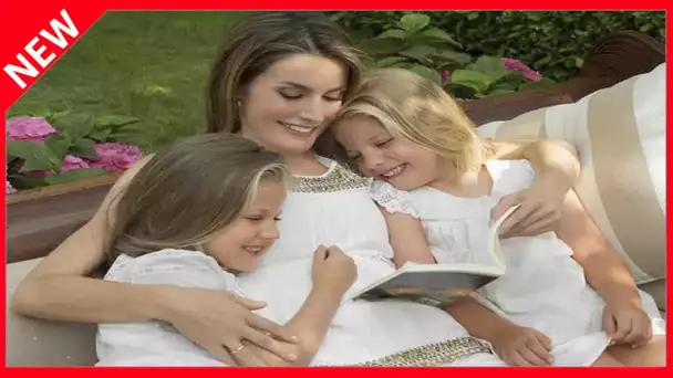 ✅  La reine Letizia sublime aux côtés des princesses Leonor et Sofia sur les nouveaux portraits offi