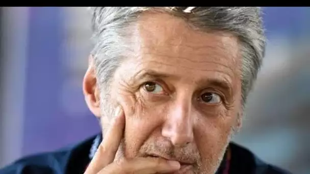 "Un brutal changement de vie" : L'animateur télé Antoine de Caunes en dépression...