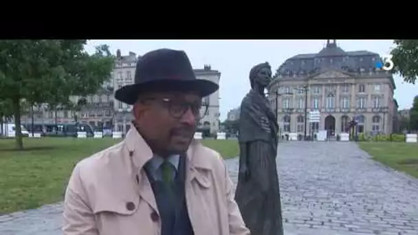 Installation de plaques explicatives en mémoires de l'esclavage à Bordeaux