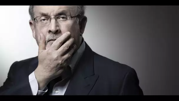 Salman Rushdie : après l'attaque, les ventes du roman «Les Versets sataniques» s'envolent