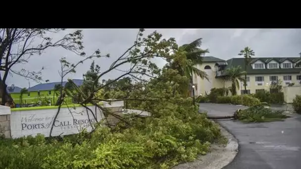 Fiona, désormais ouragan majeur, continue de dévaster les Caraïbes