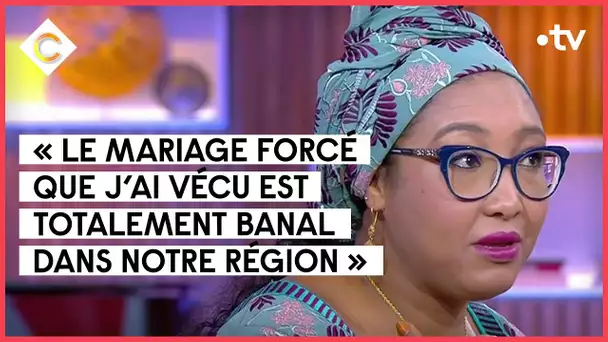 Mariée de force à 17 ans, Djaïli Amadou Amal écrit sur la condition féminine - C à vous - 21/04/22