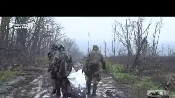 En direct : Russes et Ukrainiens s'échangent des dépouilles de soldats • FRANCE 24