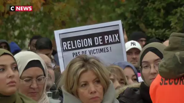 A Paris, les Français se rassemblent contre l'islamophobie