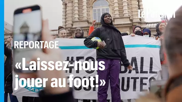 Les Hijabeuses jouent au foot devant le Sénat contre l'interdiction du port du voile en compétitio